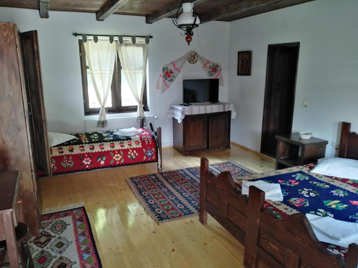 فيلا Casuta Din Valea Regilor Gradistea de Munte المظهر الخارجي الصورة