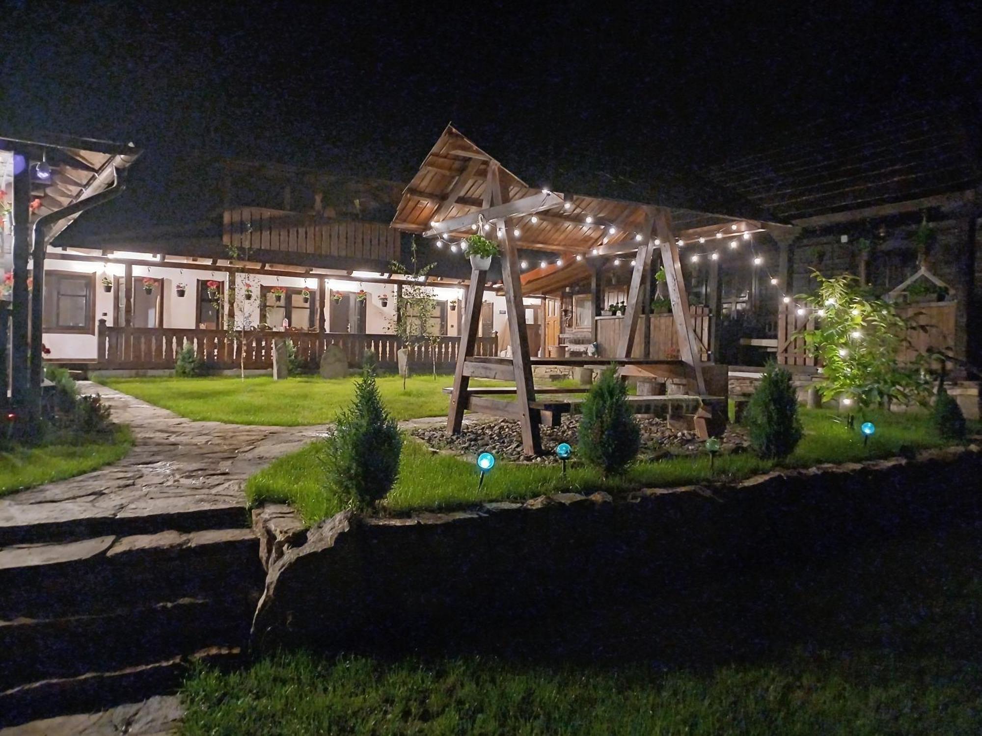فيلا Casuta Din Valea Regilor Gradistea de Munte المظهر الخارجي الصورة